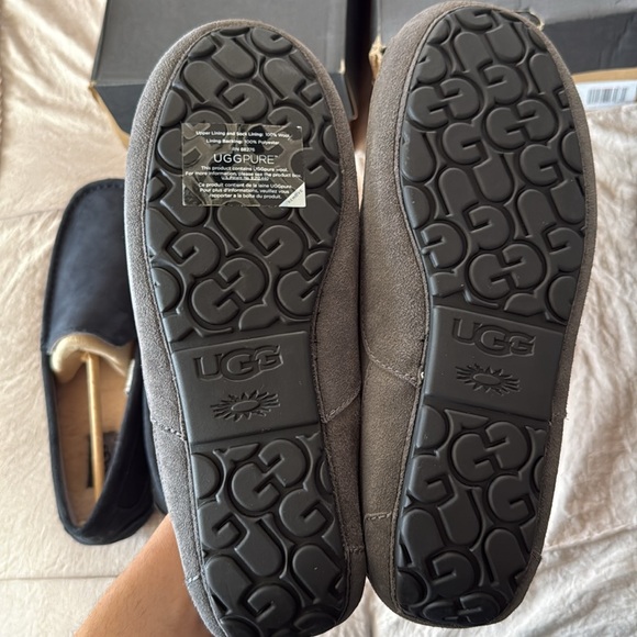 Ugg Ascot Slippers Size 11 Men’s - Picture 5 of 7